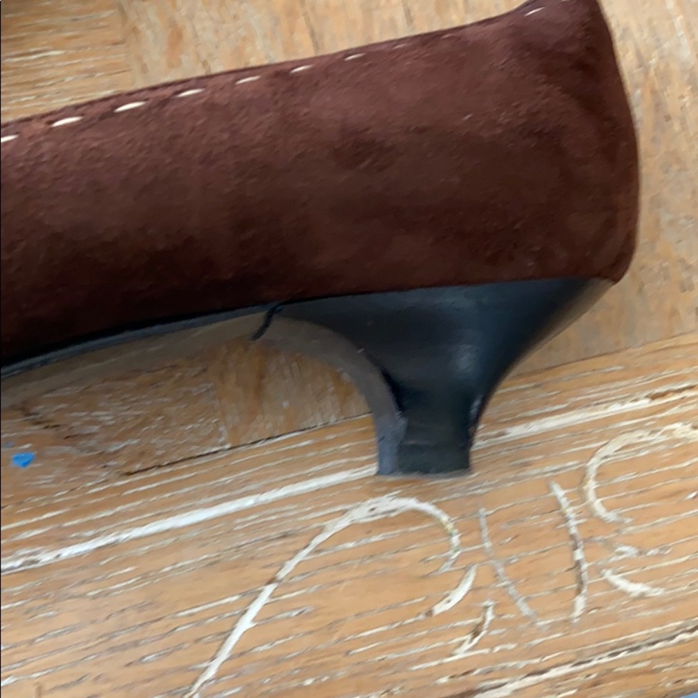Shoes - Picture 4 of 5